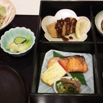 日本料理福鶴亭 - 昼餉(ひるげ)弁当800円