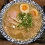 登 - 豚骨しょうゆラーメン