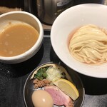 Kamodashi Chuka Soba Menya yoshiki - 