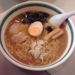 プラザ味噌ラーメン：５５０円（税込）【２０１３年７月撮影】