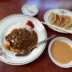 川柳 - かつカレー、餃子