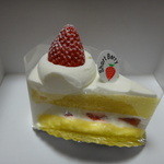 patisserie　Short Berry - いちごショート320円