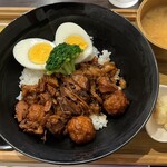 Chubo Karaku - 魯肉飯(ルーローハン) 850円。