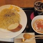 MOA cafe - きのことチーズクリームソース&ミネストローネスープ&アイスコヒーのスープドリンクセット