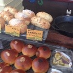 Tanzawa Bakery - 店内のパン