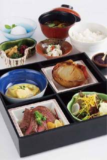 Japanese Cuisine Naniwa - デラックスステーキ弁当