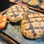 感動の肉と米 - 粗挽きハンバーグ ダブル+ウインナー