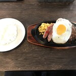 Very Very Farm Ueda Restaurant - オールドファッションハンバーグ（920円）