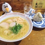 中華そばとくひろ - 料理写真:本日のお昼ごはん　　900円