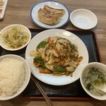 Aoyama Gyoza Bo Sendagi Ten - ホイコーロ定食　餃子