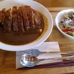 Marine Blue - カツカレー800円　シンプルに見えて味わい深いカレー、サクサクのカツとカレーが最高最強の愛称です(=^・^=)