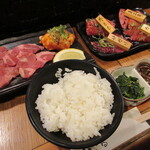 Yakiniku Sakaba Nikumaru Heiwadori Ten - 【お一人様セット　２２００円】