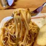 コメダ珈琲店 - スパの麺リフト。ちゃんと太麺している。