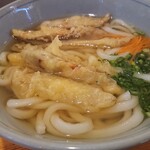 七味家 - 料理写真:・ごぼう天うどん 520円