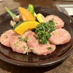 Yakiniku Kuruma - 上タン塩