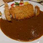 San Marco Oosakasute-Shonshiteiten - カツカレー 980円 エビフライトッピング 200円