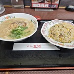 Gyoza no Osho Takajaya Ten - 高茶屋セット(炒飯・醤油豚骨ラーメン)