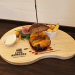 LUXE BURGERS & Sunny's Table Asakusa Ten - チェダーチーズバーガー　1,650円