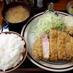 克芳 - 横綱ロースカツ定食（250g） + ご飯大盛 + カキフライ × 2