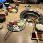 Yakiniku Horumon Pikkoro Tei - 