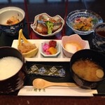 Kyo Ryori Hamatoku Ha-Tonhoterukyototen - 朝粥定食 1380円