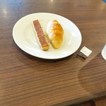 Bakery Restaurant Sanmaruku Higashitsuka Ororamoru Ten - 