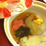 Washoku Dokoro Unkai - 会食なう。イチゴとお蚕さんの繁忙期が重なるそうな(#^.^#)