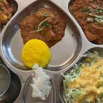 Honto no Indian to Curry no Mise - 左上野菜カレー、チキンカレー、ポークカレー（全てインドな風味