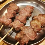 豚寅 - ハツ若焼きとタンシタ