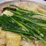 山内農場 -  もつ鍋（醤油）1,208円