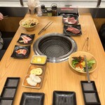 幸せの焼肉食べ放題 かみむら牧場 - 