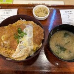 Yayoi Ken Todai Byoin Ten - 大盛り無料でした♪お漬物も自分で食べたいだけ取ってきます