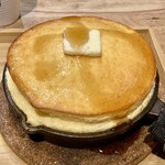 CocoColor Cafe - バターとメープルシロップで更に美味しい！