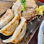 Nikujiru Gyoza no Dandadan Musashisakai Ten - 