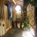 水しま - 路地裏の名店らしい設え