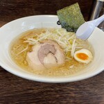 Ramen Menkichi Shinmatsudo Ten - 醤背脂らーめん（とんこつ醤油）