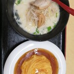 Taiwanese Mansei - 天津飯と豚骨ラーメン