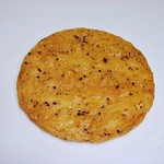 Osenbei Yasan Honpo Senyu Ichikawa Ten - 黒胡椒せんべいｗ　これ美味いです（＾＾ｂ