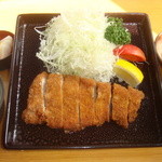 Katsu Kyu - ２００ｇのボリューム！　特上ロースかつ定食