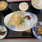 レストハウス 華湖 - 帆立刺身定食