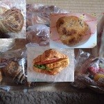 Matsuya Bakery - ９～１０種類のパンを、いただきました～！