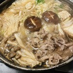 Kobe Ya Shinbashi Ten - すき焼きは割下で煮込む関東風