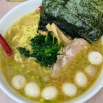 横浜ラーメン あばん - 良いビジュアルだ…