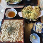 Soba Dokoro Kaze - まいたけ天ざる蕎麦 ¥1,600