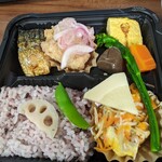 ごはんやハレ - 料理写真:日替わり弁当800円