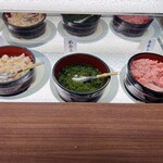 ホテルレオマの森 - 海鮮丼の具材各種