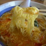 8 Ban Ramen Shinjo Ten - いつもの味噌と違って麺が細い。