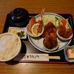 Isshou Tarui Honten - ●ミックスフライ定食　1,500円
                        
                        を注文してみた
                        
                        割とガッツリあるよねえ❕