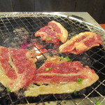 Shichirin Yakiniku Anan Sobudai Ten - 炭火で焼けます