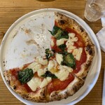 PIZZERIA LUNA E MARE - 少し食べてからです…